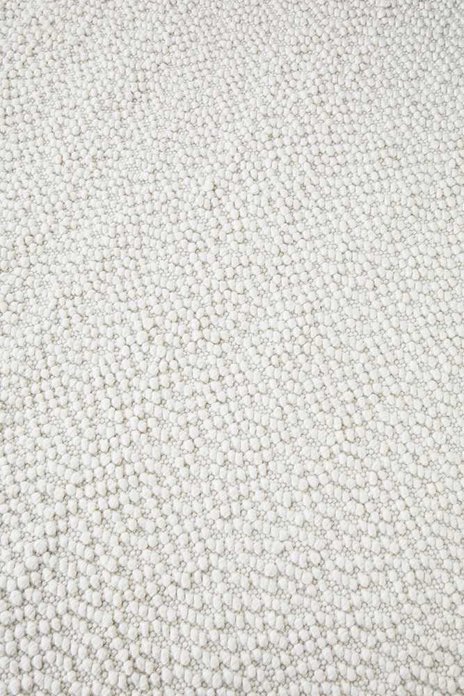 BOUCLE WHITE RUG